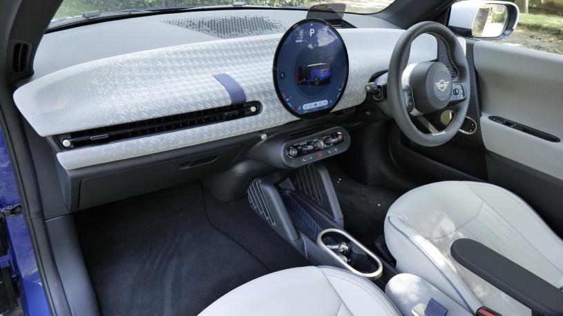 3441808 135kW E Classic [Level 1] 41kWh 3dr Auto