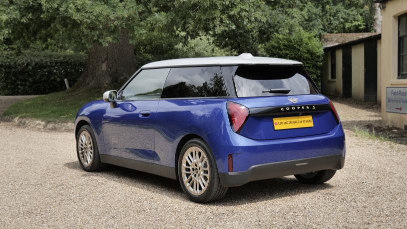 3441821 160kW SE Exclusive [Level 3] 54kWh 3dr Auto
