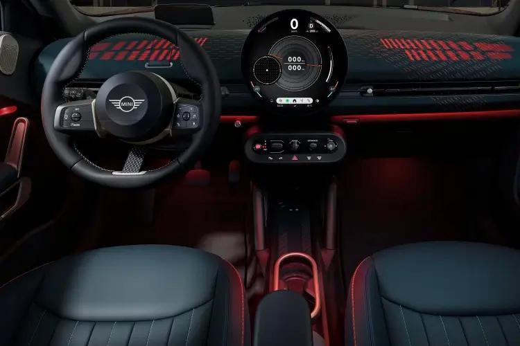 3456151 135kW E Monochrome 43kWh 5dr Auto